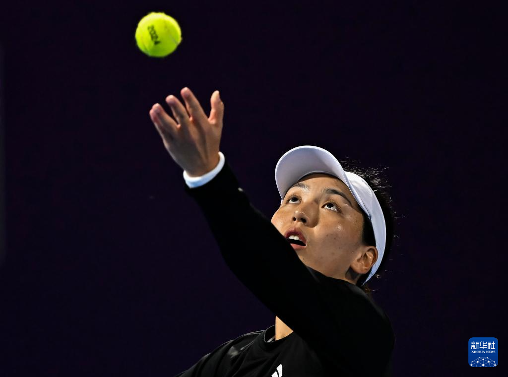 网球——WTA多哈站：王欣瑜晋级第二轮