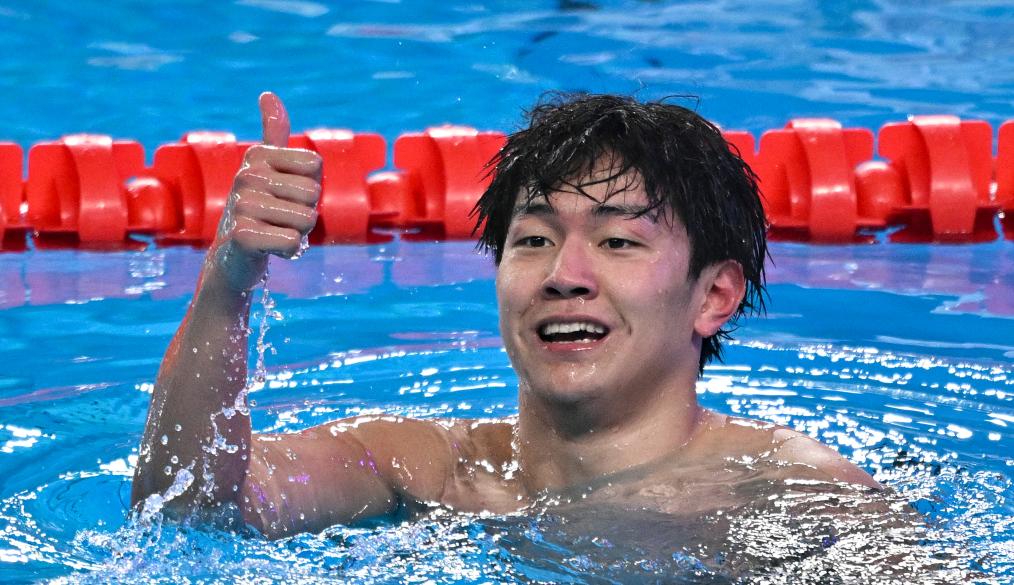 游泳世锦赛：中国队“逆转之夜”勇夺两金
