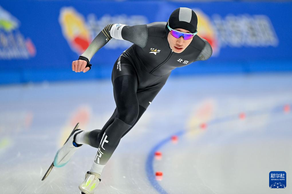 丛振龙夺得全冬会速度滑冰青年组男子5000米冠军