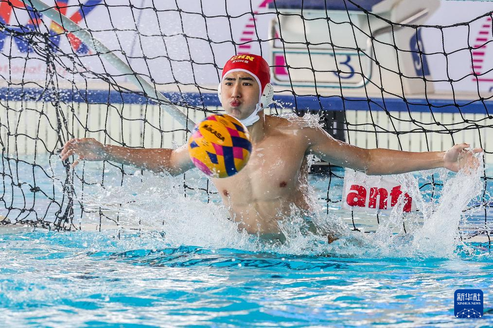 水球——亚洲分龄游泳锦标赛：中国队不敌日本队
