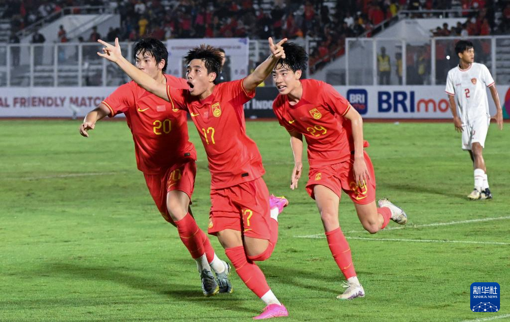 足球——国际青年友谊赛：中国队战平印尼队