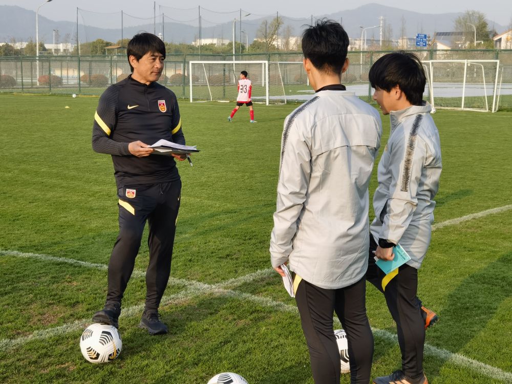 中日足球的一些差异——专访中国U15男足选拔队主教练浮嶋敏
