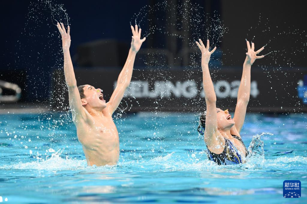 花样游泳——世界杯（北京站）：季荷悦/郭牧也夺得混双技术自选冠军