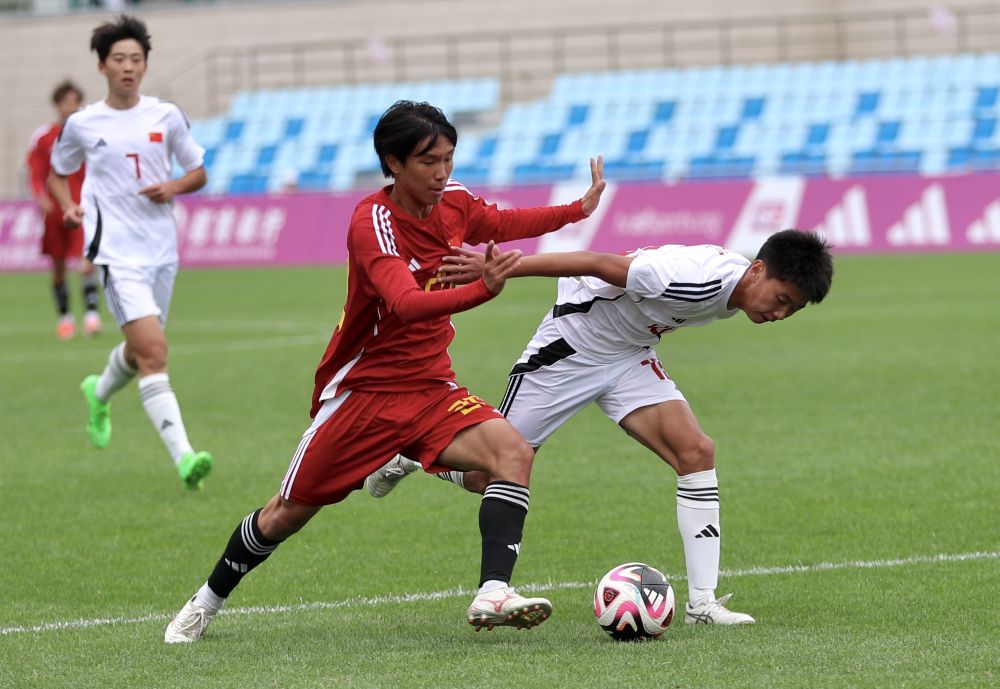 国际中体联足球世界杯：中国男1队和女2队晋级决赛