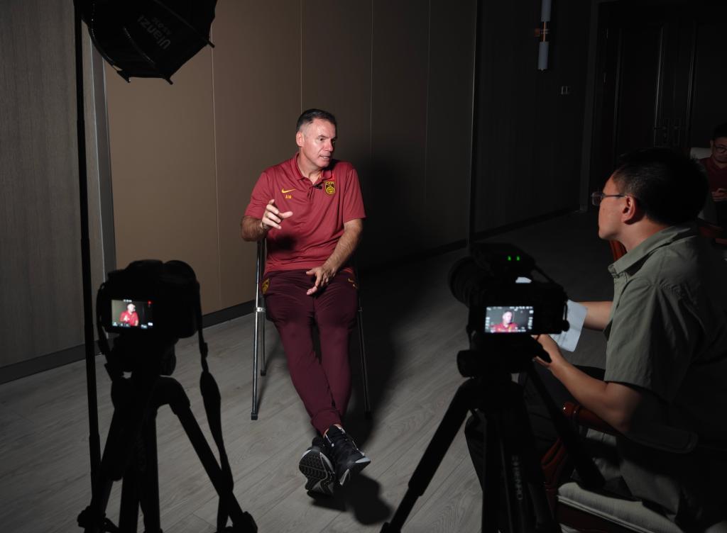 约大牌｜“先改变过程，再提高成绩”——专访中国女足新主帅米利西奇