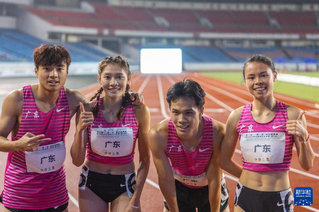 全国田径大奖赛第五站：广东队夺得混合4x400米接力冠军