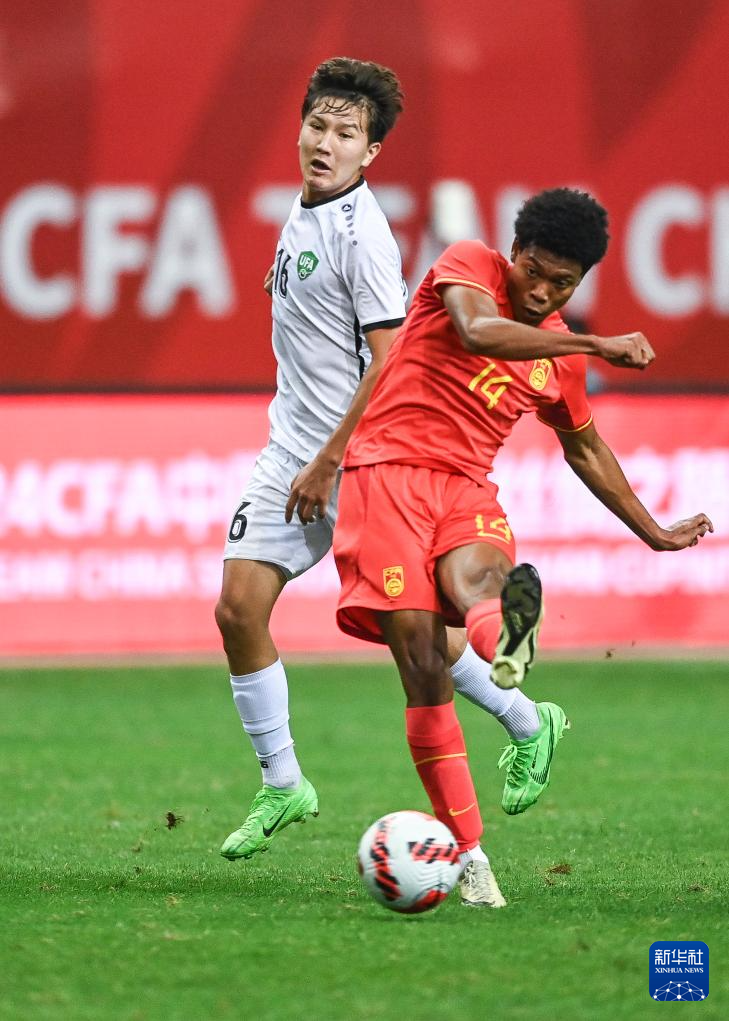 足球——国际邀请赛：中国U19平乌兹别克斯坦U19