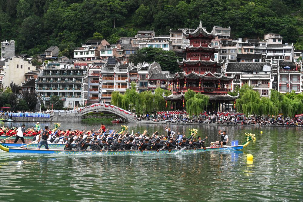 全国龙舟、独竹漂比赛在贵州开赛