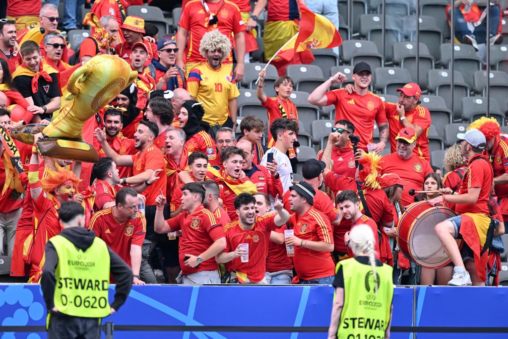欧锦赛：西班牙队踢得“不像西班牙”？