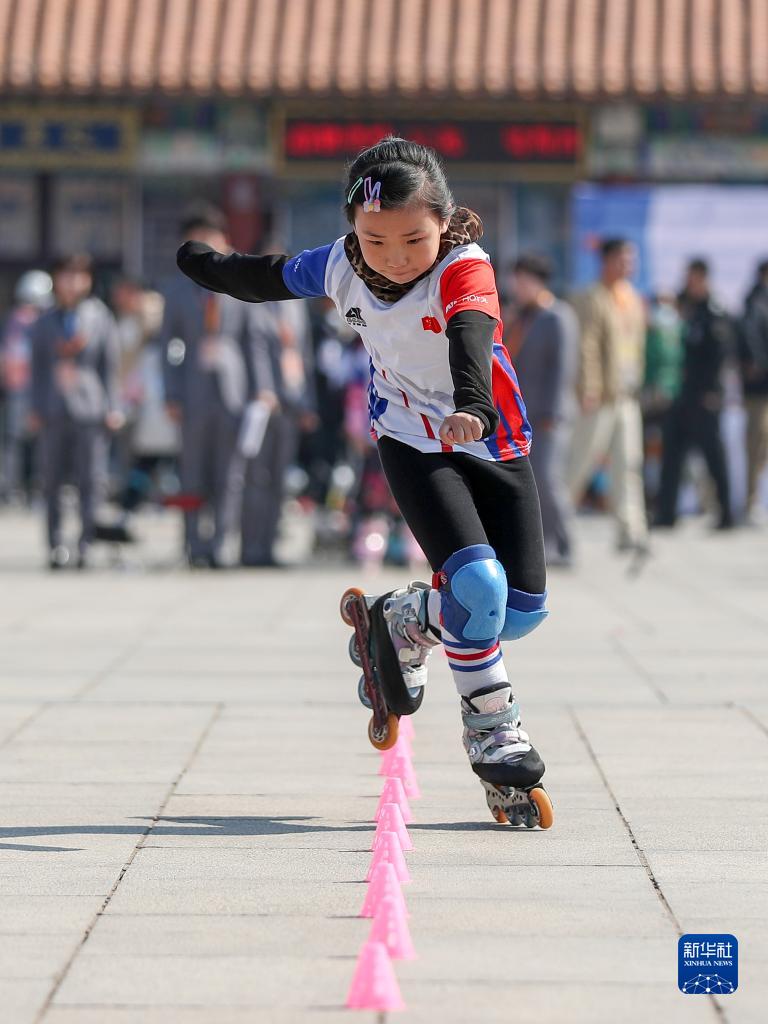 全民健身——全国社区运动会（辽宁赛区）轮滑比赛在沈阳举行