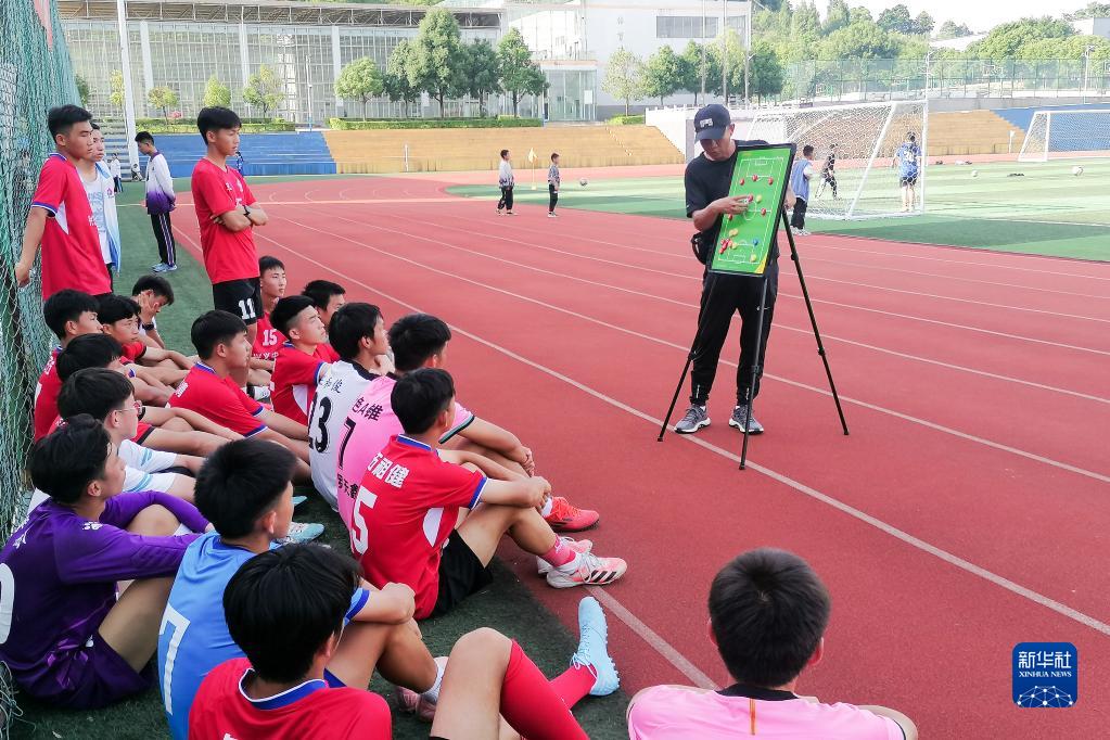 模块化教学让学生“爱有所学”——贵州某中学体育课的“新打法”