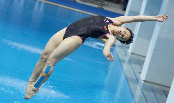 跳水全国冠军赛：陈艺文获女子一米跳板冠军