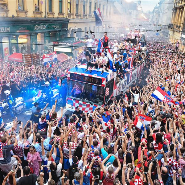 高清組圖：克羅地亞人民迎接英雄凱旋