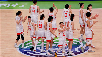 联合队大胜江苏队获十四运会女篮成年组冠军