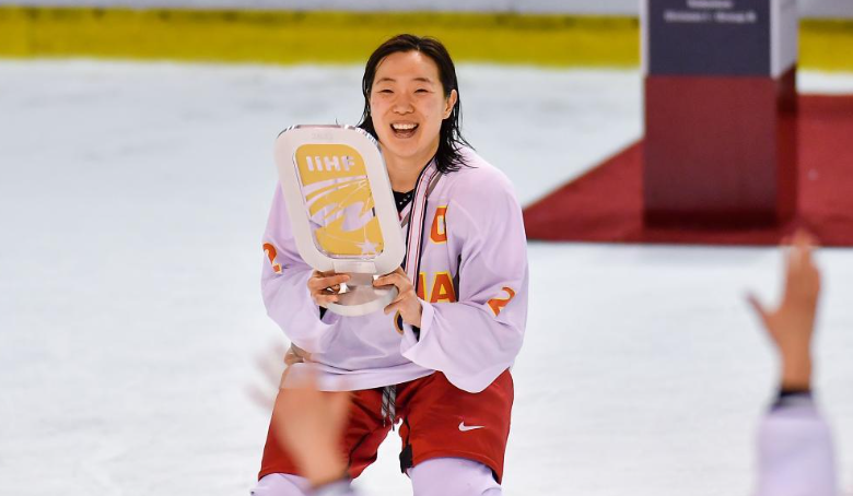 “世錦賽全勝離不開北京冬奧會收獲的經驗和自信”——專訪中國女子冰球隊隊長于柏巍