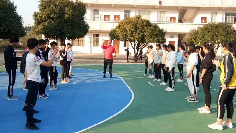 桂林苏桥初中 孩子们爱上手球运动