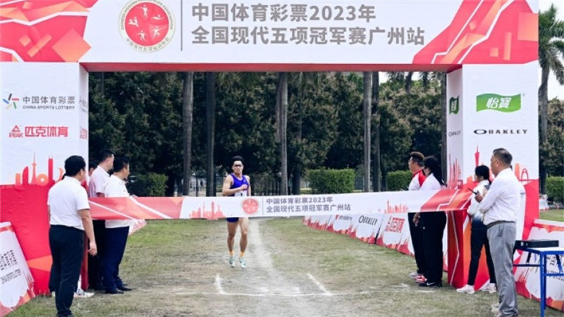 王嘉男获全国室内田径锦标赛男子跳远亚军