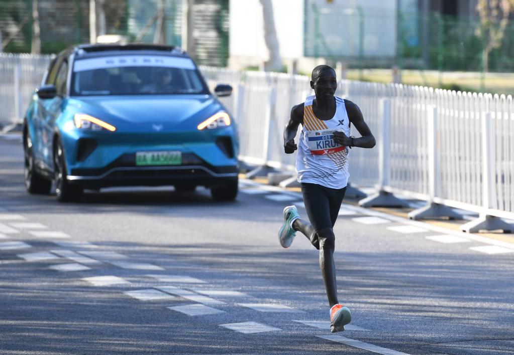2023年北京半程马拉松赛举行 肯尼亚选手夺男子组冠军