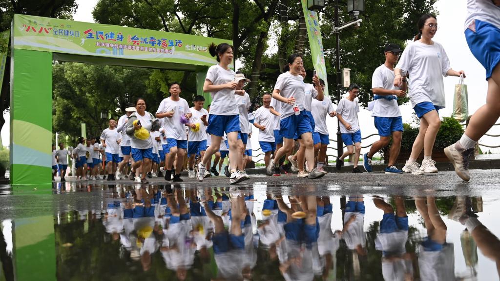 全民健身——浙江湖州举行乡村晨跑活动