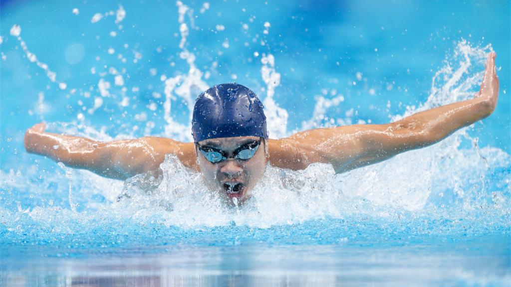游泳——男子100米蝶泳S10級：林福榮獲得銅牌
