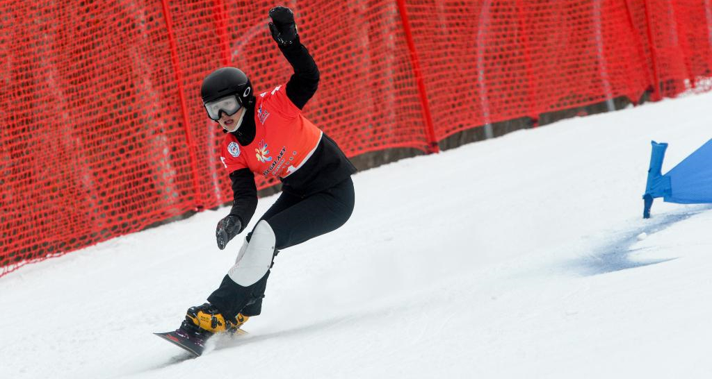 单板滑雪——全国平行项目锦标赛暨十四冬资格赛：平行回转女子青年组赛况