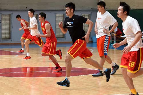 中国男篮在昆明海埂集训