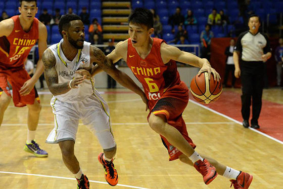 热身赛-中国男篮79-69胜美国联队